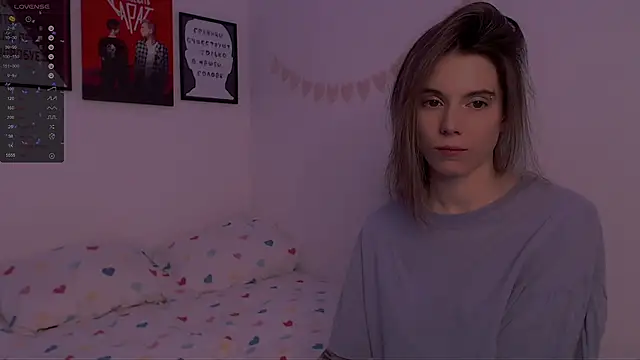 Snapshot of _ni_kiss chatting on 01/12/25, 01:32 ni kiss online show from 01/12/25, 01:32