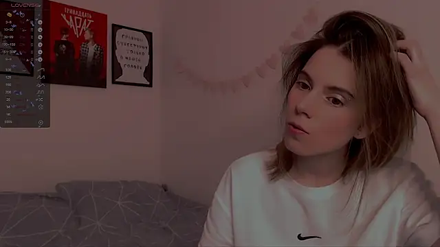 Snapshot of _ni_kiss chatting on 02/06/25, 11:04 ni kiss online show from 02/06/25, 11:04