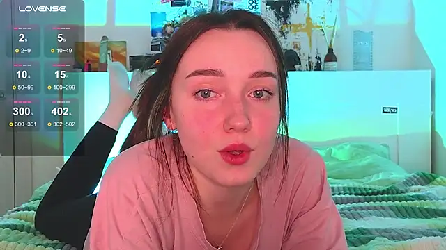 Snapshot of Wild_Sophie_ chatting on 01/05/25, 07:17 Wild Sophie online show from 01/05/25, 07:17