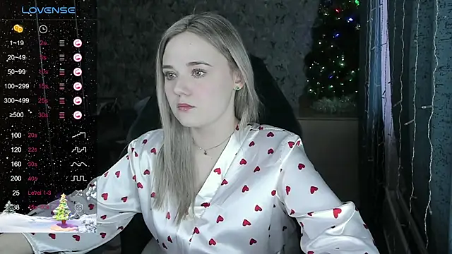 Snapshot of Your_small_bunny chatting on 12/20/24, 03:14 Your small bunny online show from 12/20/24, 03:14