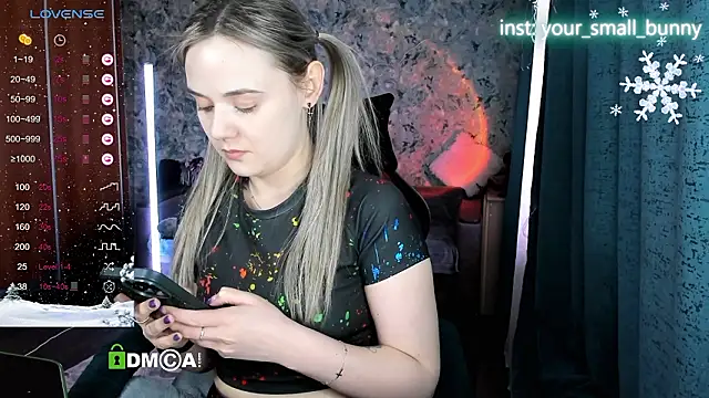 Your small bunny online show from 02/03/26, 06:40