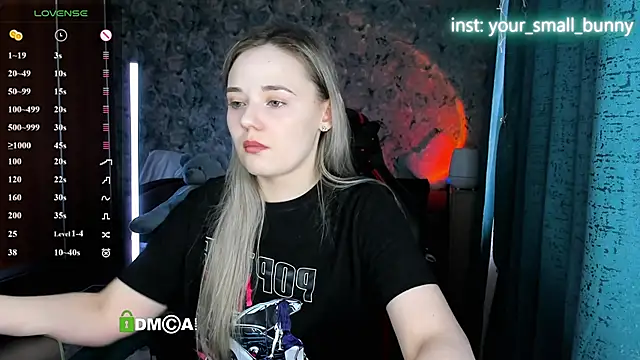 Your small bunny online show from 04/28/26, 02:27