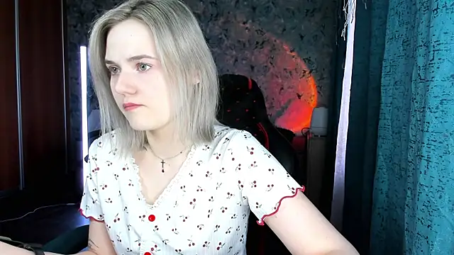 Your small bunny online show from 05/12/26, 02:08