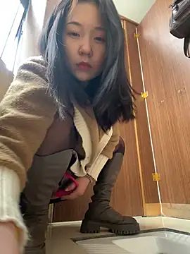 Snapshot of Xixi-Gala chatting on 03/23/25, 04:27 Xixi-Gala online show from 03/23/25, 04:27