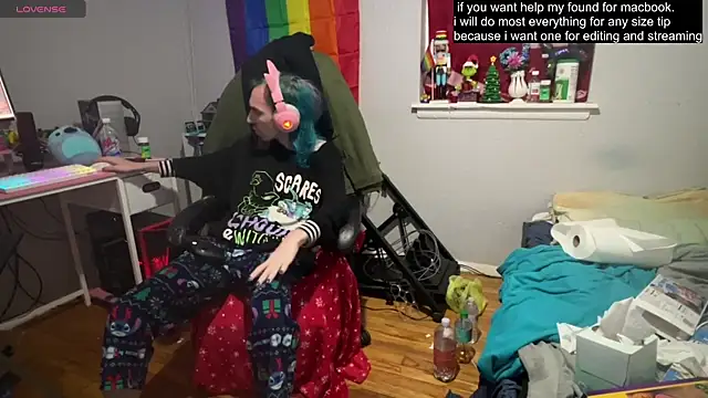 tallnerdyguy online show from 03/18/25, 02:25