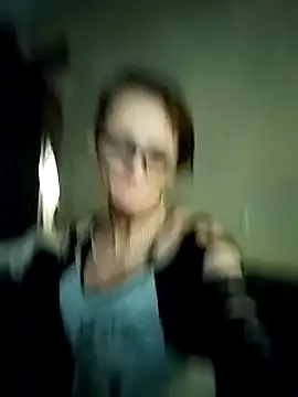 Snapshot of ivylee31 chatting on 12/12/24, 04:48 ivylee31 online show from 12/12/24, 04:48