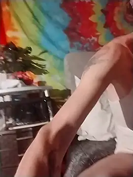 Snapshot of ivylee31 chatting on 11/07/25, 01:22 ivylee31 online show from 11/07/25, 01:22