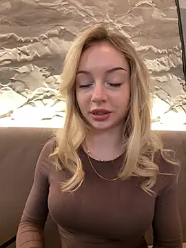 Snapshot of melissa_grr chatting on 12/14/24, 10:45 melissa grr online show from 12/14/24, 10:45