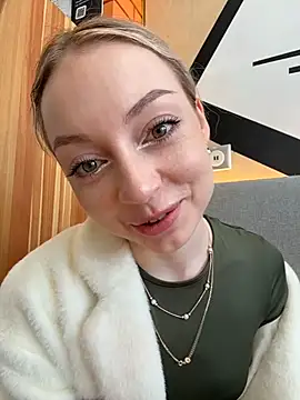 Snapshot of melissa_grr chatting on 04/16/26, 11:22 melissa grr online show from 04/16/26, 11:22