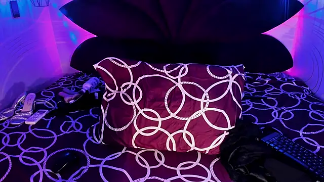 Snapshot of shaidyscott chatting on 02/20/25, 11:09 shaidyscott online show from 02/20/25, 11:09