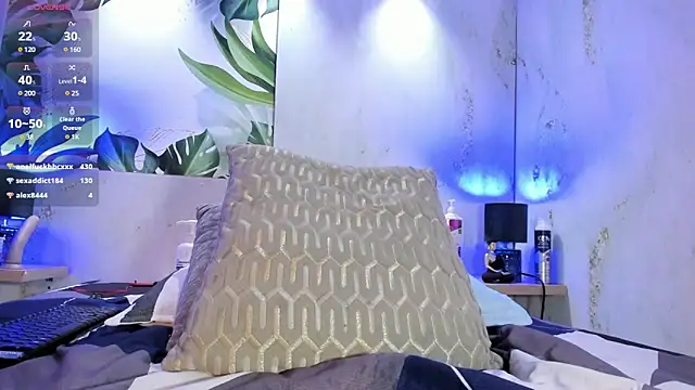 Snapshot of shaidyscott chatting on 02/22/25, 11:24 shaidyscott online show from 02/22/25, 11:24