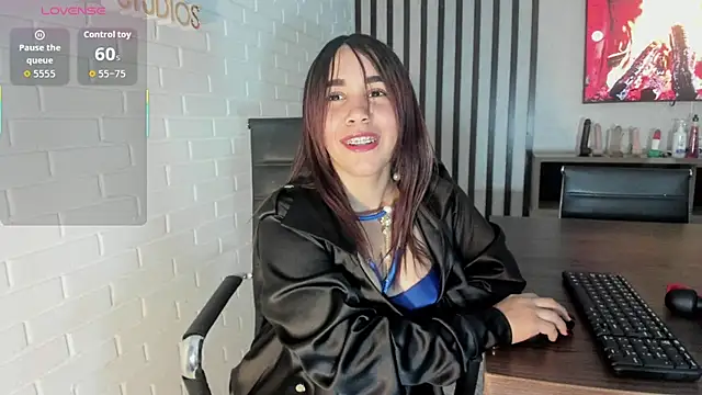 Snapshot of shaidyscott chatting on 09/29/25, 03:11 shaidyscott online show from 09/29/25, 03:11