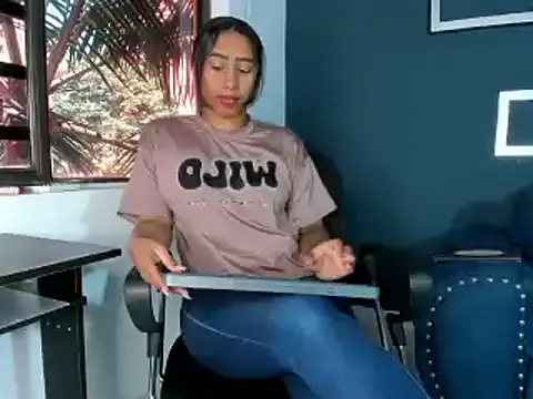 Brunettesexy0 online show from 01/23/25, 06:45