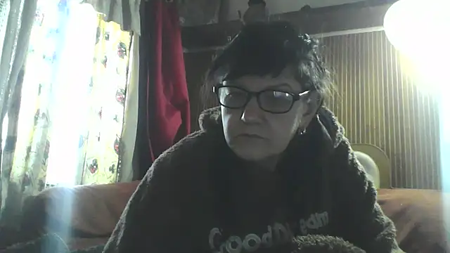 Snapshot of AlanaLaDream chatting on 03/01/26, 01:02 AlanaLaDream online show from 03/01/26, 01:02