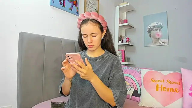 naughtyloverss online show from 06/05/26, 02:56