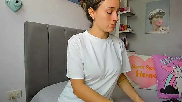 naughtyloverss online show from 06/11/26, 03:43