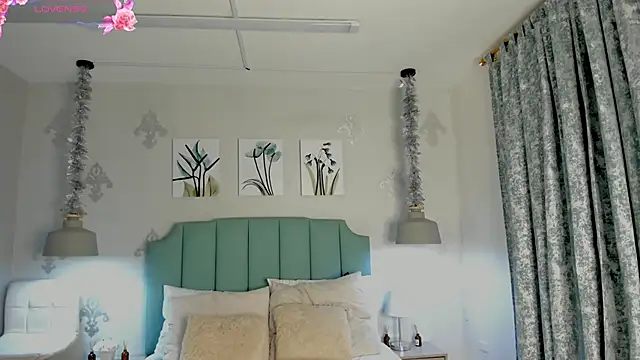 Khenta Michells online show from 02/17/25, 04:37