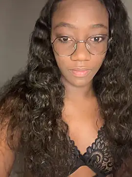 Khenta Michells online show from 11/17/25, 11:05