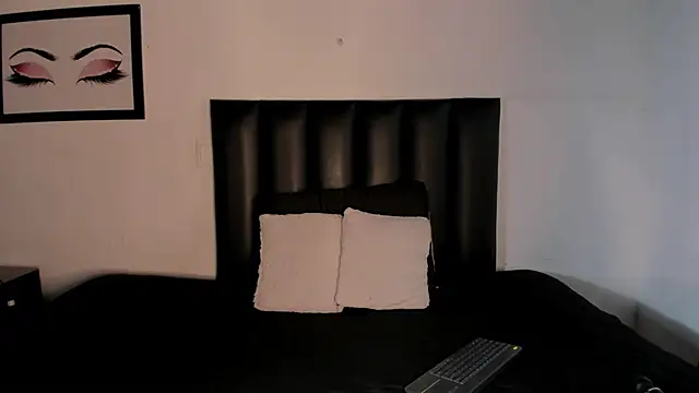 Khenta Michells online show from 11/25/25, 10:37