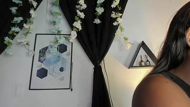 Khenta Michells online show from 05/15/26, 10:44