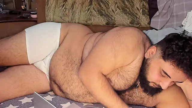 Snapshot of teddy_alan chatting on 02/16/25, 01:27 teddy alan online show from 02/16/25, 01:27