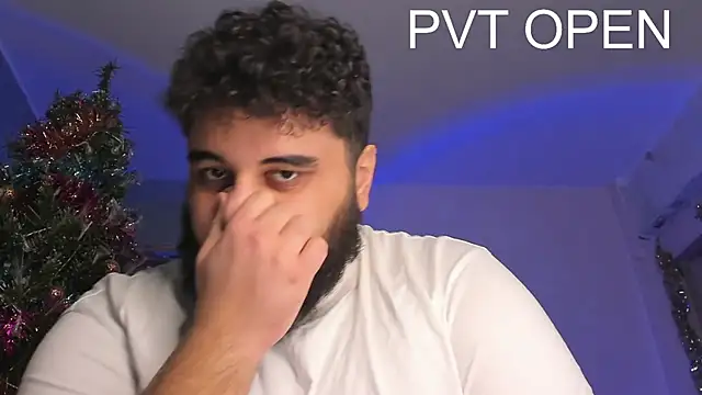 Snapshot of teddy_alan chatting on 03/07/25, 02:01 teddy alan online show from 03/07/25, 02:01