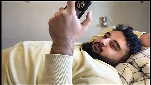 Snapshot of teddy_alan chatting on 10/01/25, 08:31 teddy alan online show from 10/01/25, 08:31