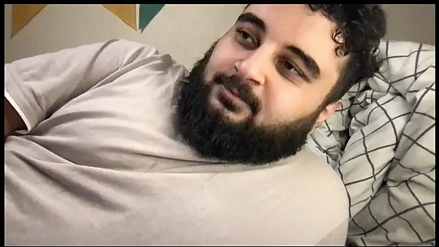 Snapshot of teddy_alan chatting on 10/04/25, 05:05 teddy alan online show from 10/04/25, 05:05