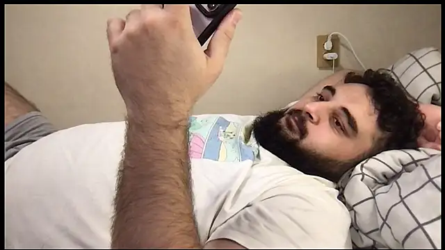 Snapshot of teddy_alan chatting on 10/06/25, 04:54 teddy alan online show from 10/06/25, 04:54