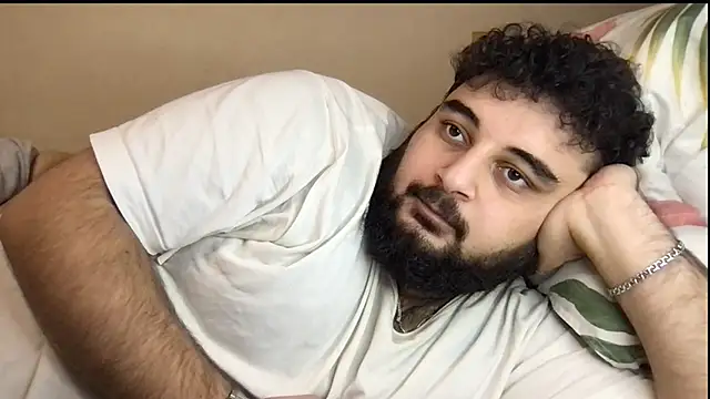 Snapshot of teddy_alan chatting on 10/27/25, 01:04 teddy alan online show from 10/27/25, 01:04