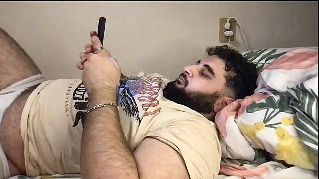 Snapshot of teddy_alan chatting on 11/01/25, 02:08 teddy alan online show from 11/01/25, 02:08