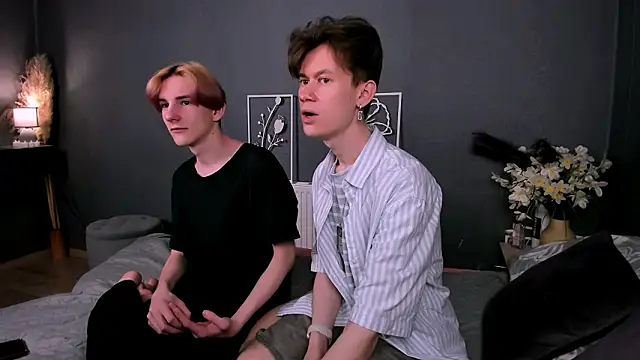 Snapshot of AndrewwCarter2 chatting on 02/21/26, 07:26 AndrewwCarter2 online show from 02/21/26, 07:26