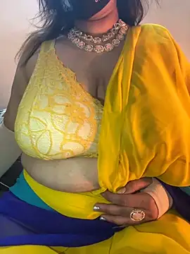 Snapshot of SnehaRai chatting on 02/18/25, 04:37 SnehaRai online show from 02/18/25, 04:37