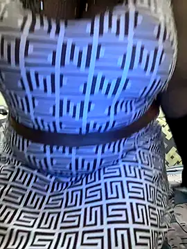 Snapshot of SnehaRai chatting on 10/03/25, 05:32 SnehaRai online show from 10/03/25, 05:32