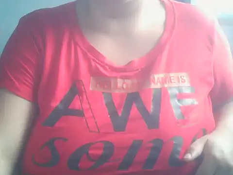 Snapshot of Sara_69hot chatting on 12/13/25, 08:25 Sara 69hot online show from 12/13/25, 08:25