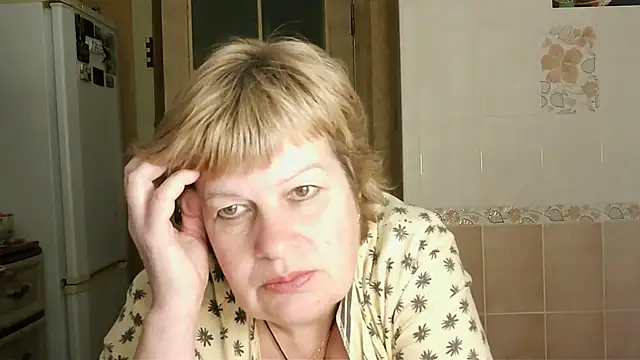 Snapshot of Ettie_Tonia chatting on 01/17/25, 03:32 Ettie Tonia online show from 01/17/25, 03:32