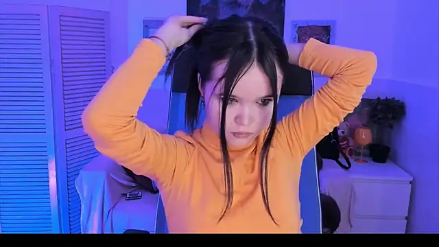 Elainebeness online show from 10/26/25, 07:09