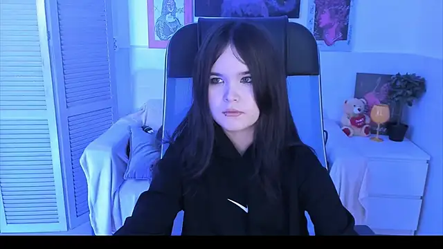 Elainebeness online show from 11/01/25, 07:49