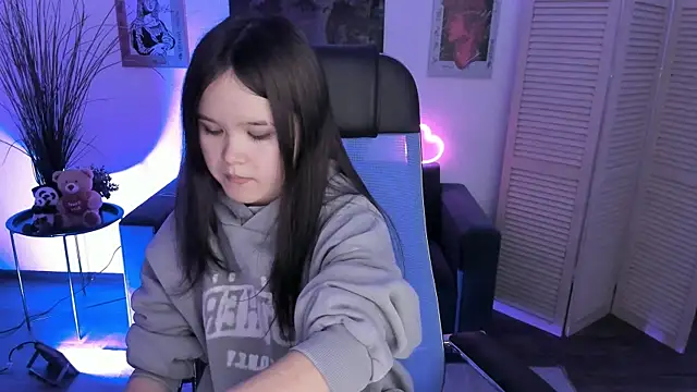 Elainebeness online show from 11/27/25, 11:29