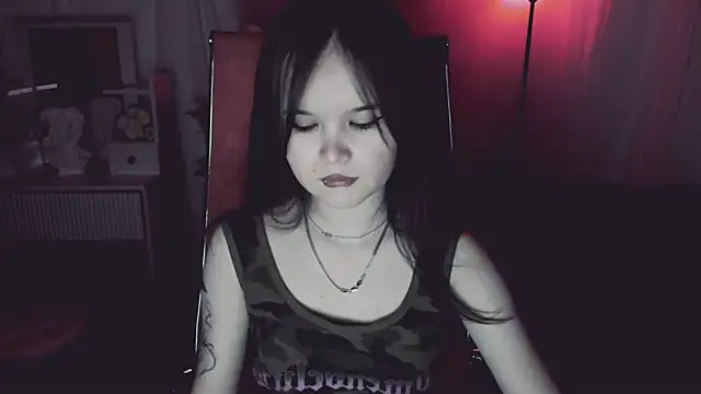 Elainebeness online show from 05/05/26, 07:11