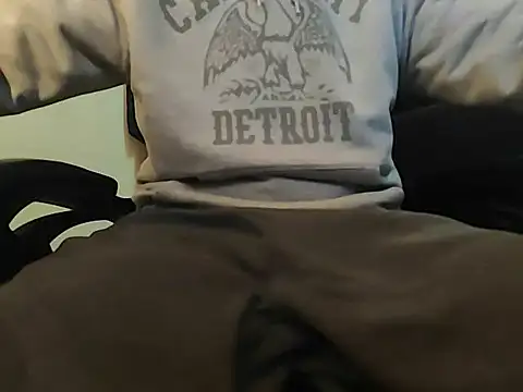 Snapshot of jayb0y61 chatting on 01/31/25, 05:51 jayb0y61 online show from 01/31/25, 05:51