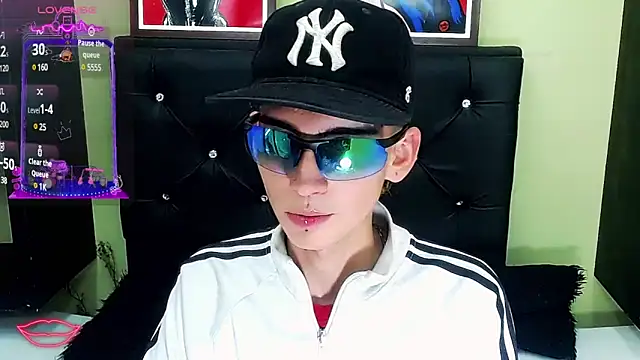 Snapshot of ttimy_x_boy chatting on 03/08/25, 11:49 ttimy x boy online show from 03/08/25, 11:49