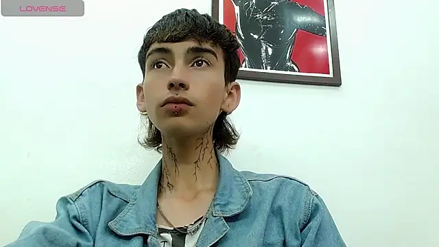 Snapshot of ttimy_x_boy chatting on 10/25/25, 04:09 ttimy x boy online show from 10/25/25, 04:09