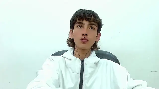 Snapshot of ttimy_x_boy chatting on 11/24/25, 03:39 ttimy x boy online show from 11/24/25, 03:39