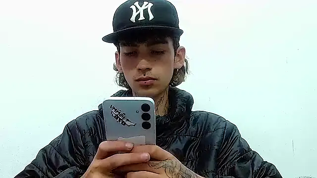 Snapshot of ttimy_x_boy chatting on 11/25/25, 09:26 ttimy x boy online show from 11/25/25, 09:26