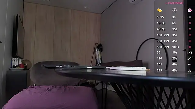 bowtorina online show from 05/31/26, 06:42