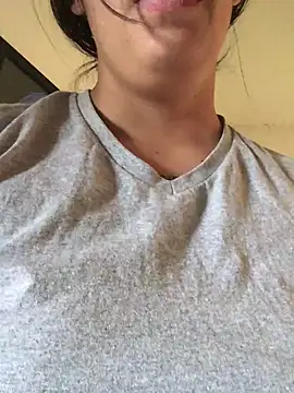 Miss oliviaa online show from 01/05/25, 03:13