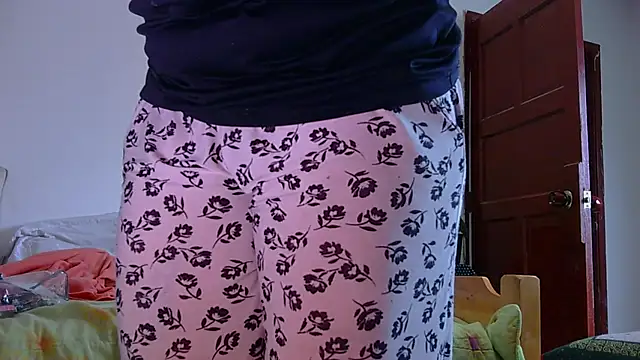 Miss oliviaa online show from 02/23/25, 07:07