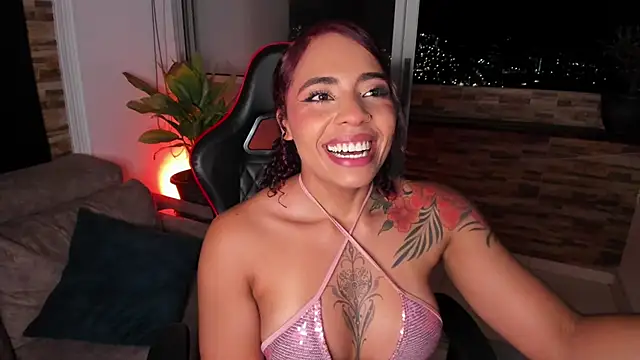 Snapshot of emilyfitness chatting on 01/31/25, 07:07 emilyfitness online show from 01/31/25, 07:07