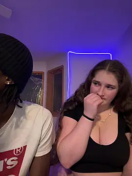 Snapshot of MarcusAndMarissa4ev chatting on 01/08/25, 07:34 MarcusAndMarissa4ev online show from 01/08/25, 07:34